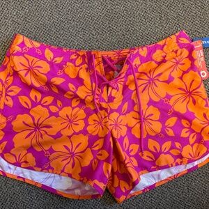 Old Navy Hawaiian hibiscus ladies bathing shorts nwt size large
